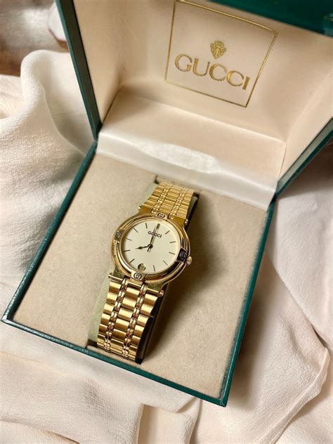 gucci 9200m gold plated.